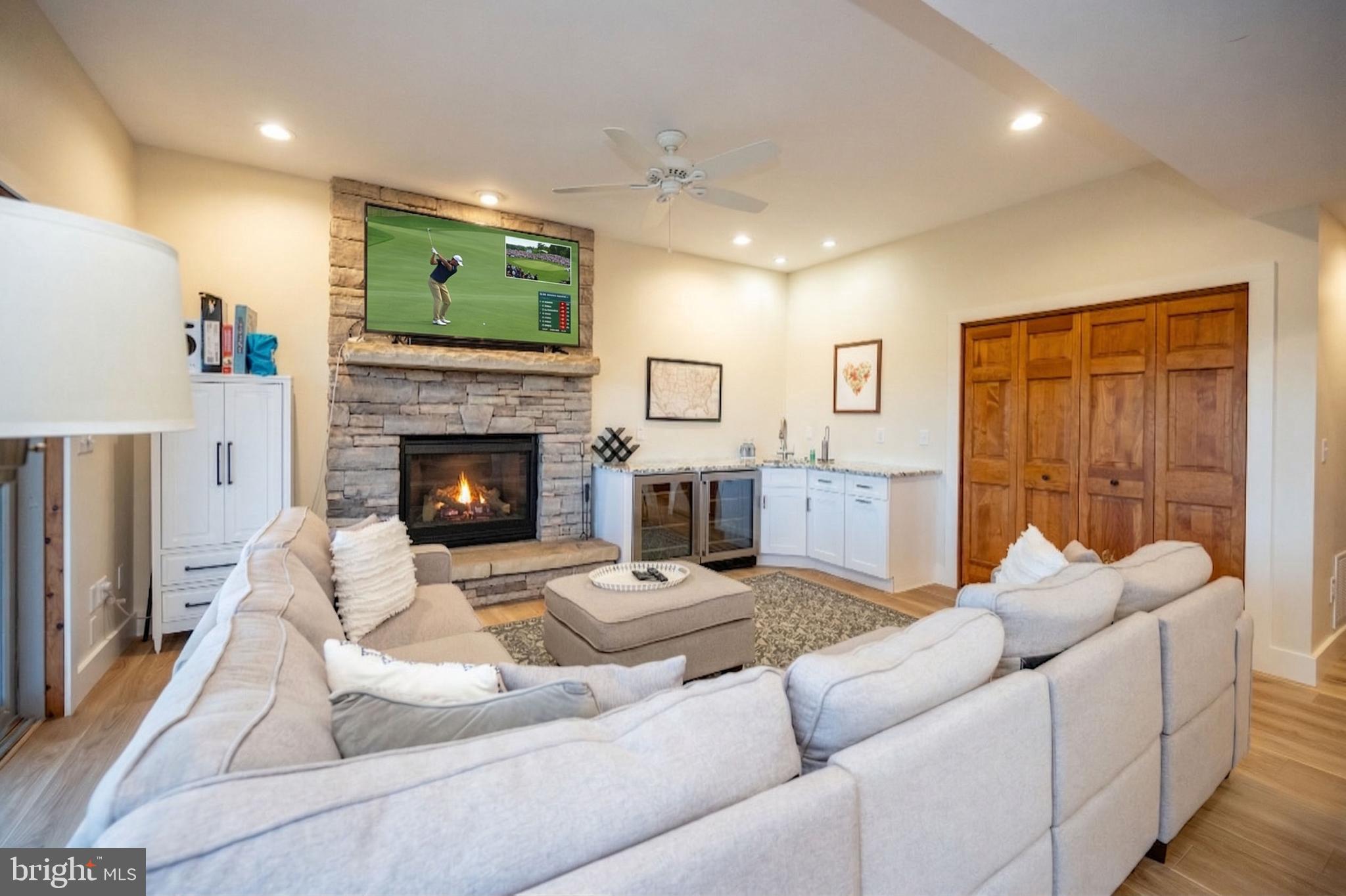 304 WATERFRONT GREENS DRIVE