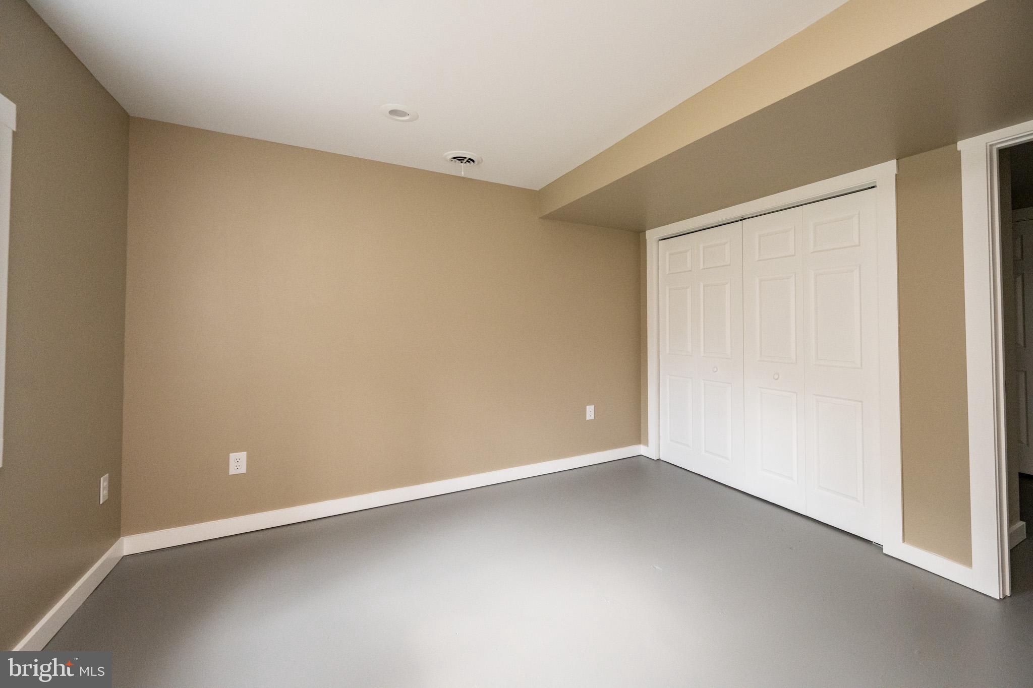 2571 SHADY DELL ROAD