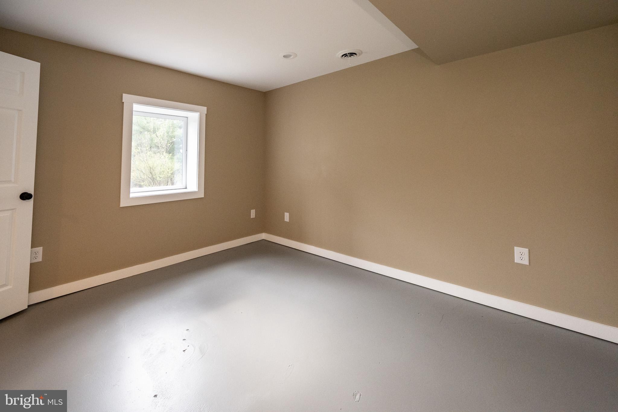 2571 SHADY DELL ROAD