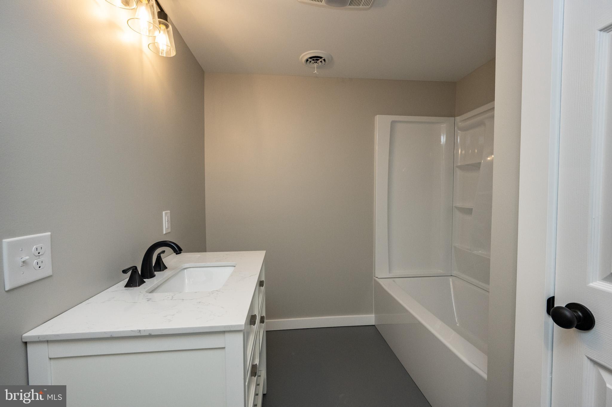 2571 SHADY DELL ROAD