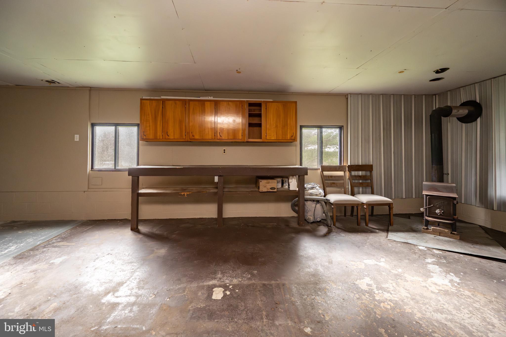 2571 SHADY DELL ROAD