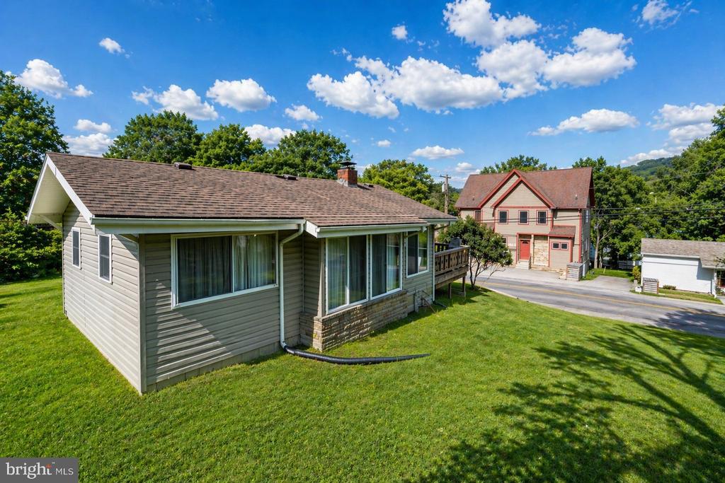 682 MARSH HILL ROAD