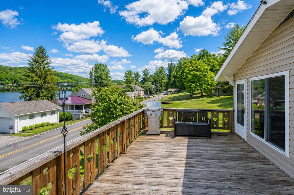 682 MARSH HILL ROAD