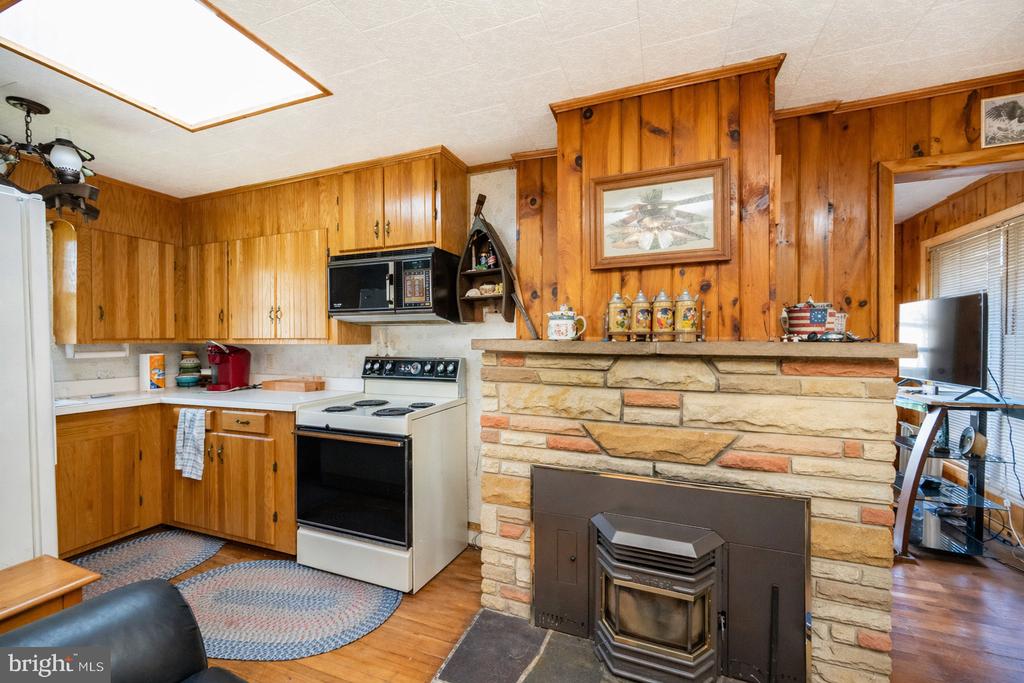 682 MARSH HILL ROAD