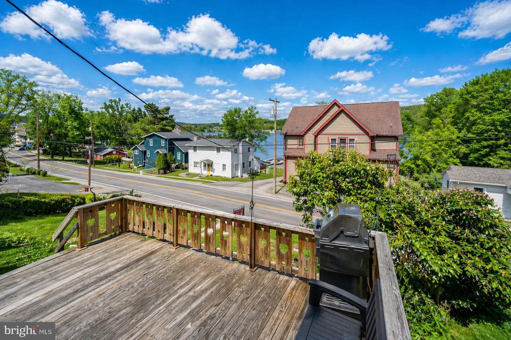 682 MARSH HILL ROAD