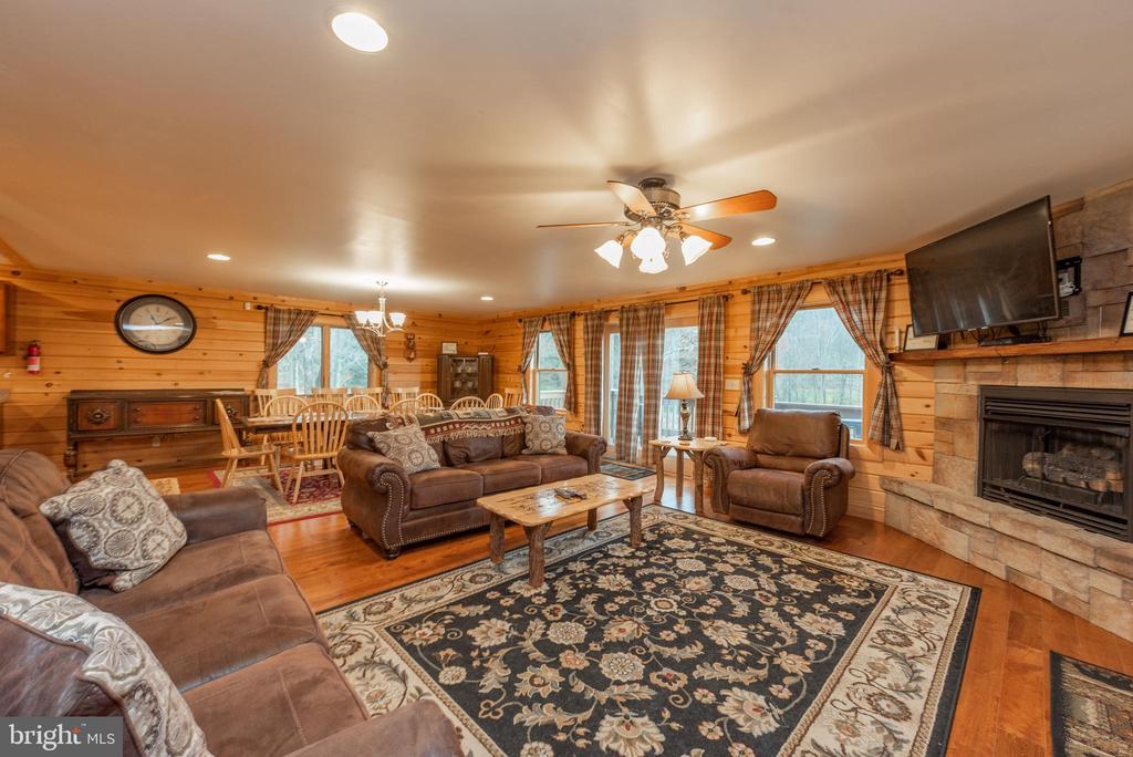132 FANTASY LANE