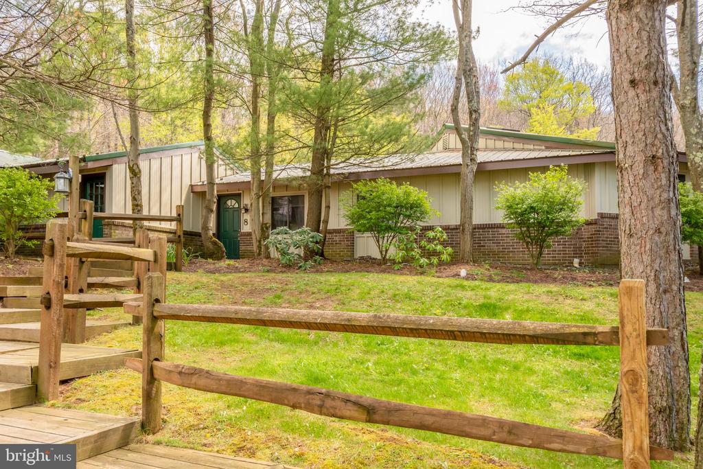 1724 MOSSER ROAD Unit: 8