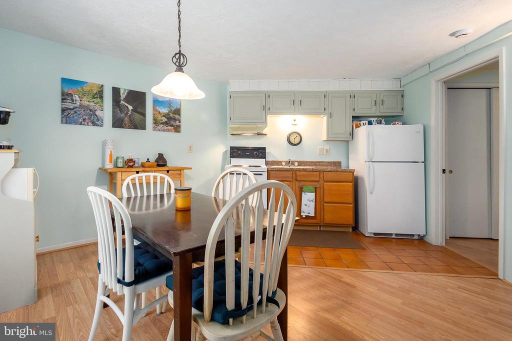 1724 MOSSER ROAD Unit: 8