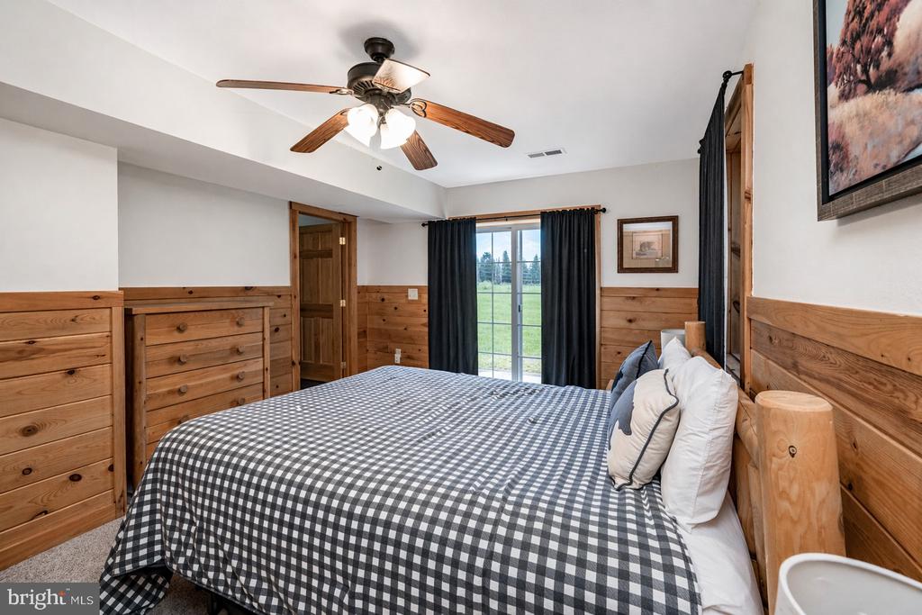 55 VILLAGE DRIVE 5