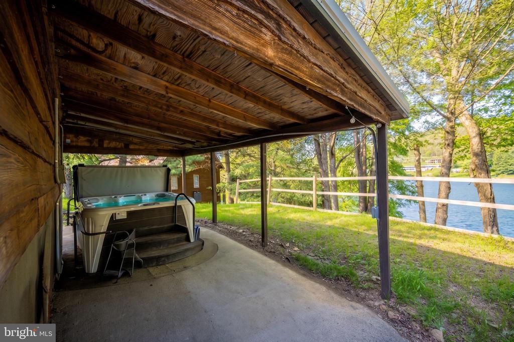 1475 MARSH HILL ROAD