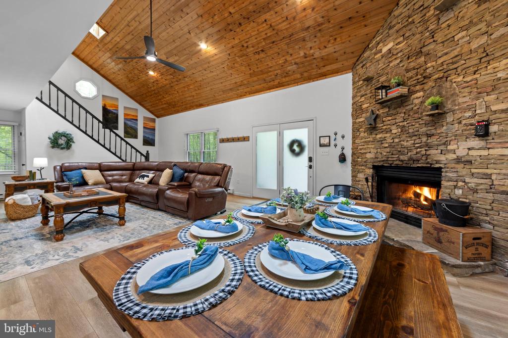 1142 LIMPOPO LANE