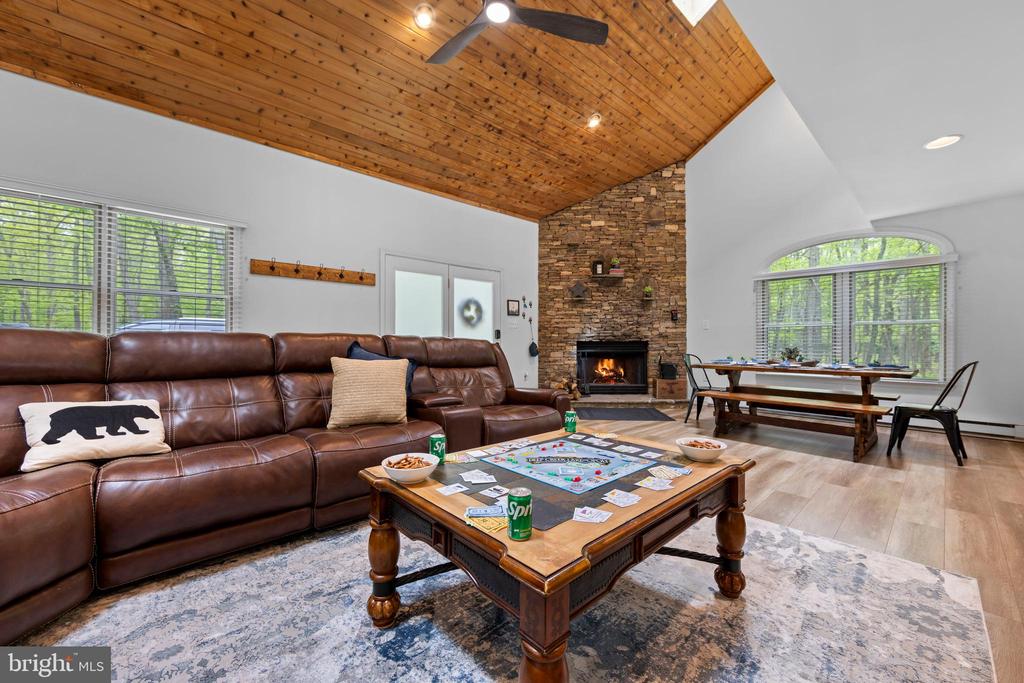 1142 LIMPOPO LANE