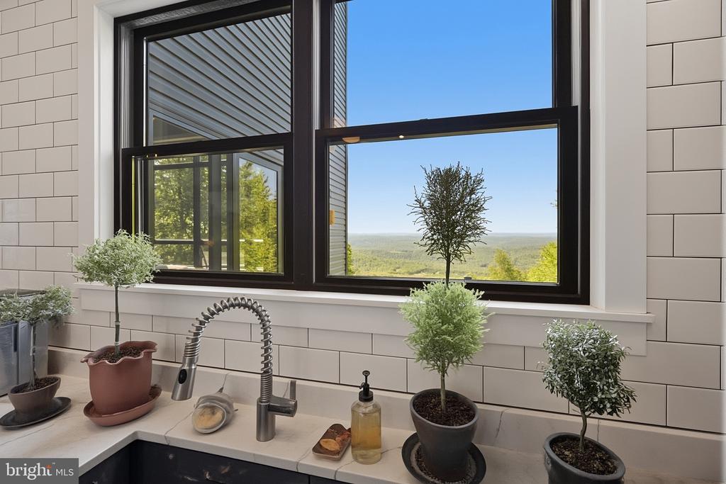 211 HIGH POINT RIDGE ROAD