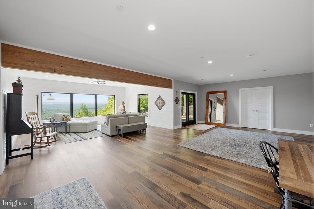 211 HIGH POINT RIDGE ROAD