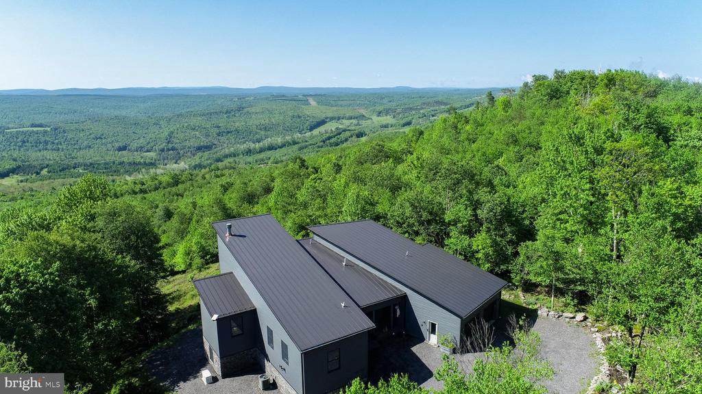 211 HIGH POINT RIDGE ROAD