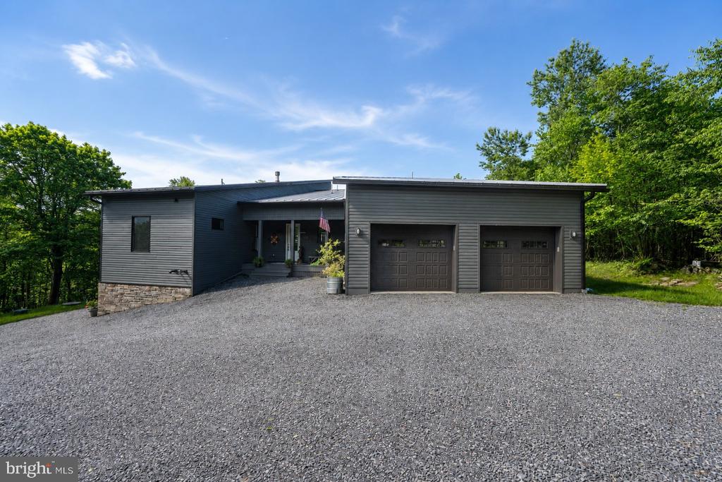 211 HIGH POINT RIDGE ROAD