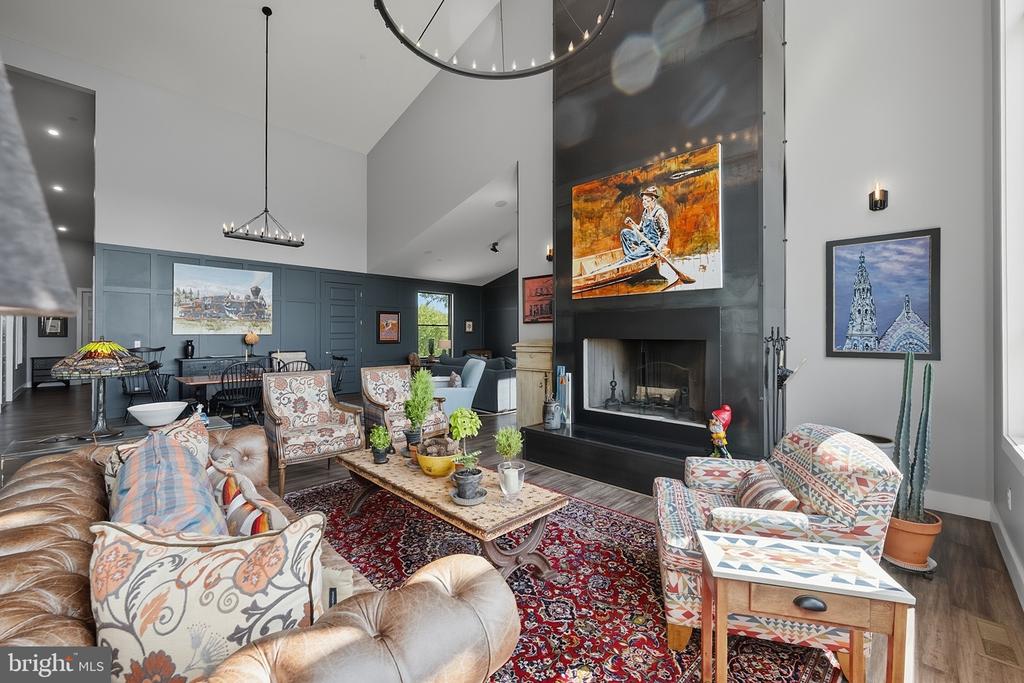 211 HIGH POINT RIDGE ROAD