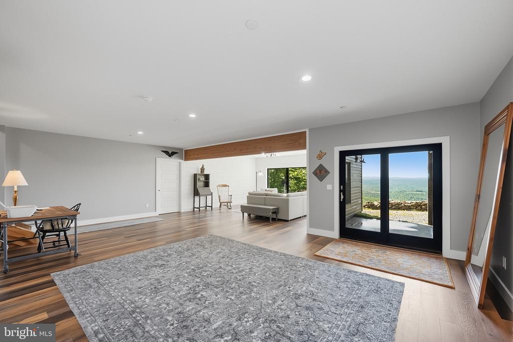 211 HIGH POINT RIDGE ROAD