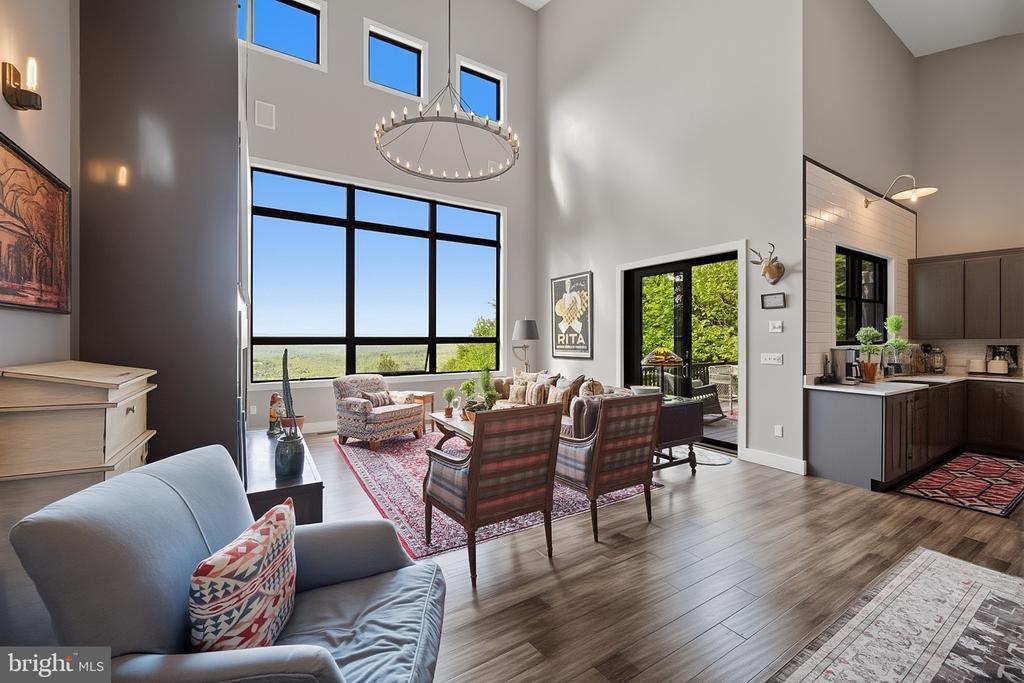 211 HIGH POINT RIDGE ROAD