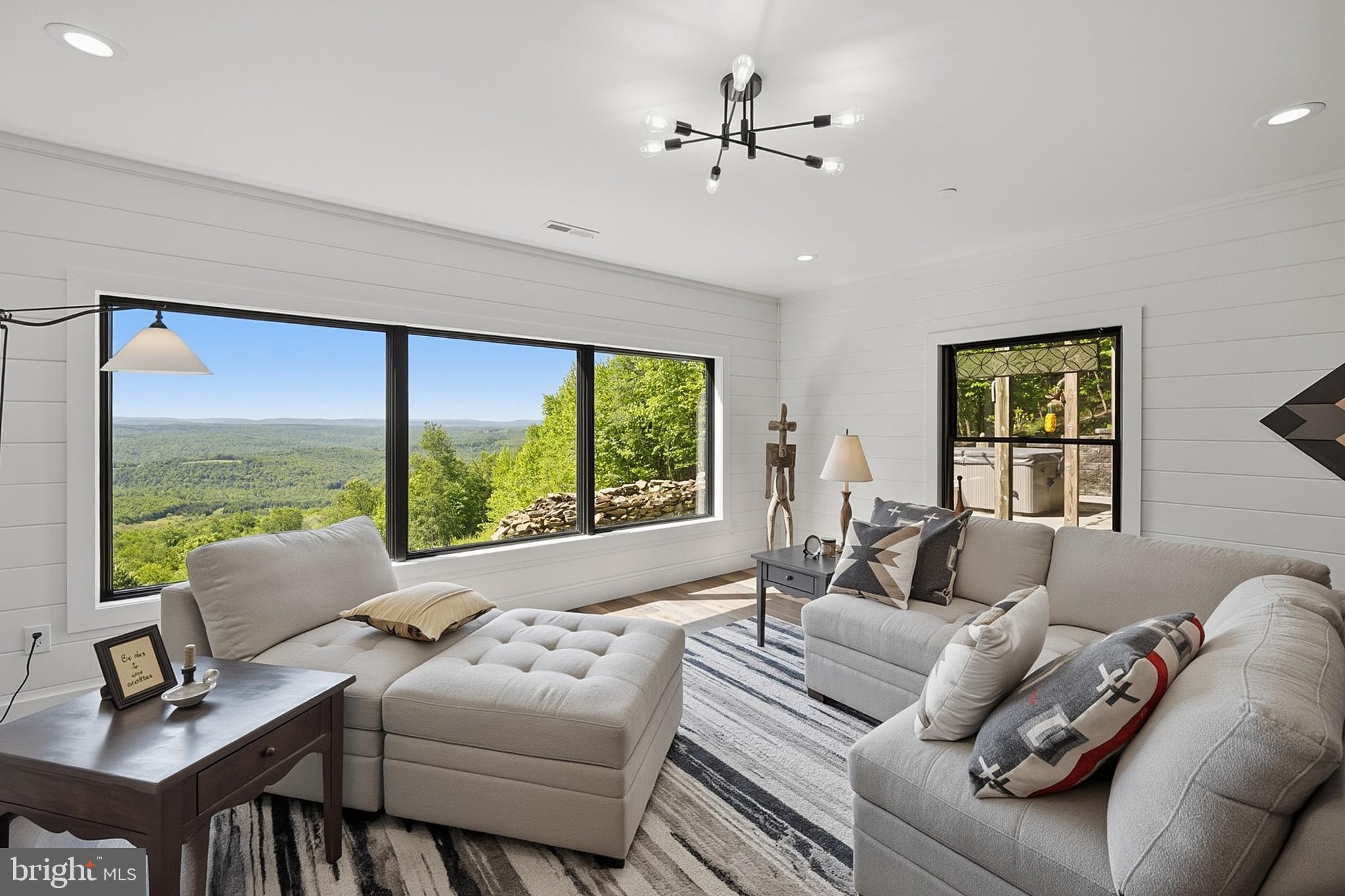 211 HIGH POINT RIDGE ROAD