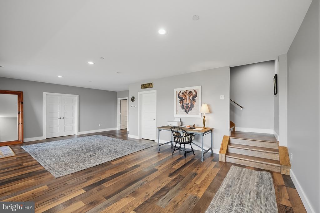 211 HIGH POINT RIDGE ROAD