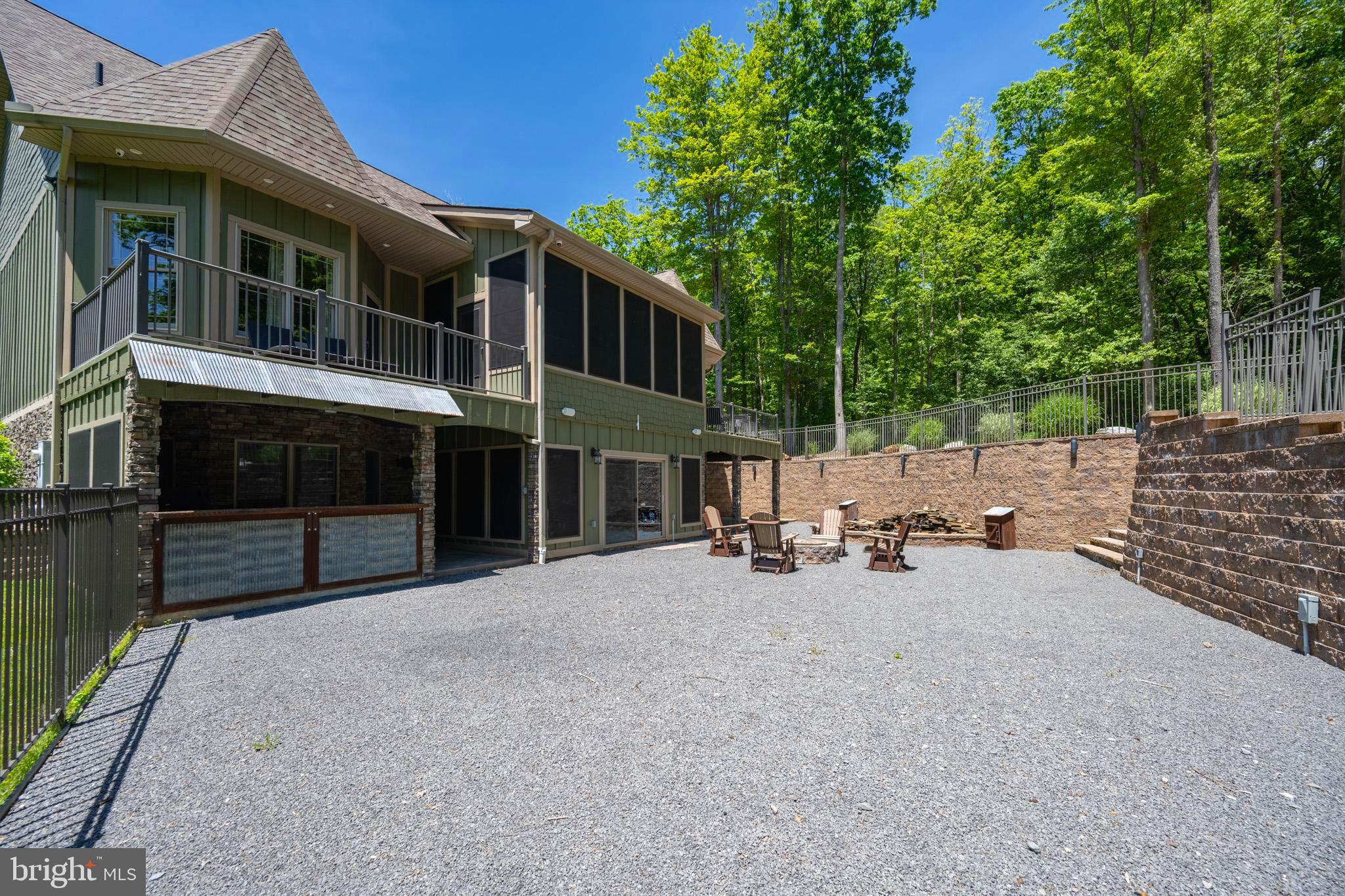 60 JOANS LANE