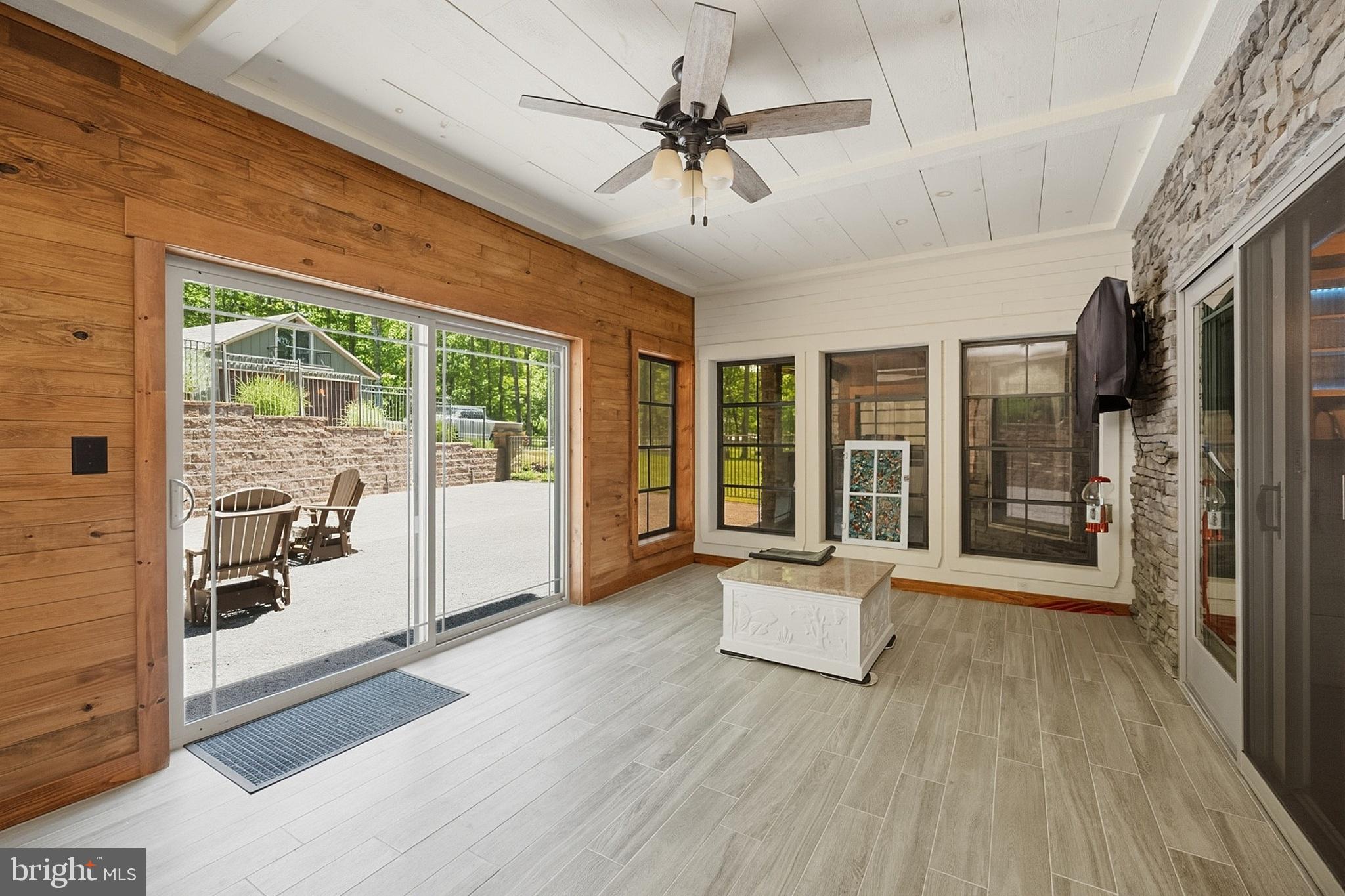 60 JOANS LANE