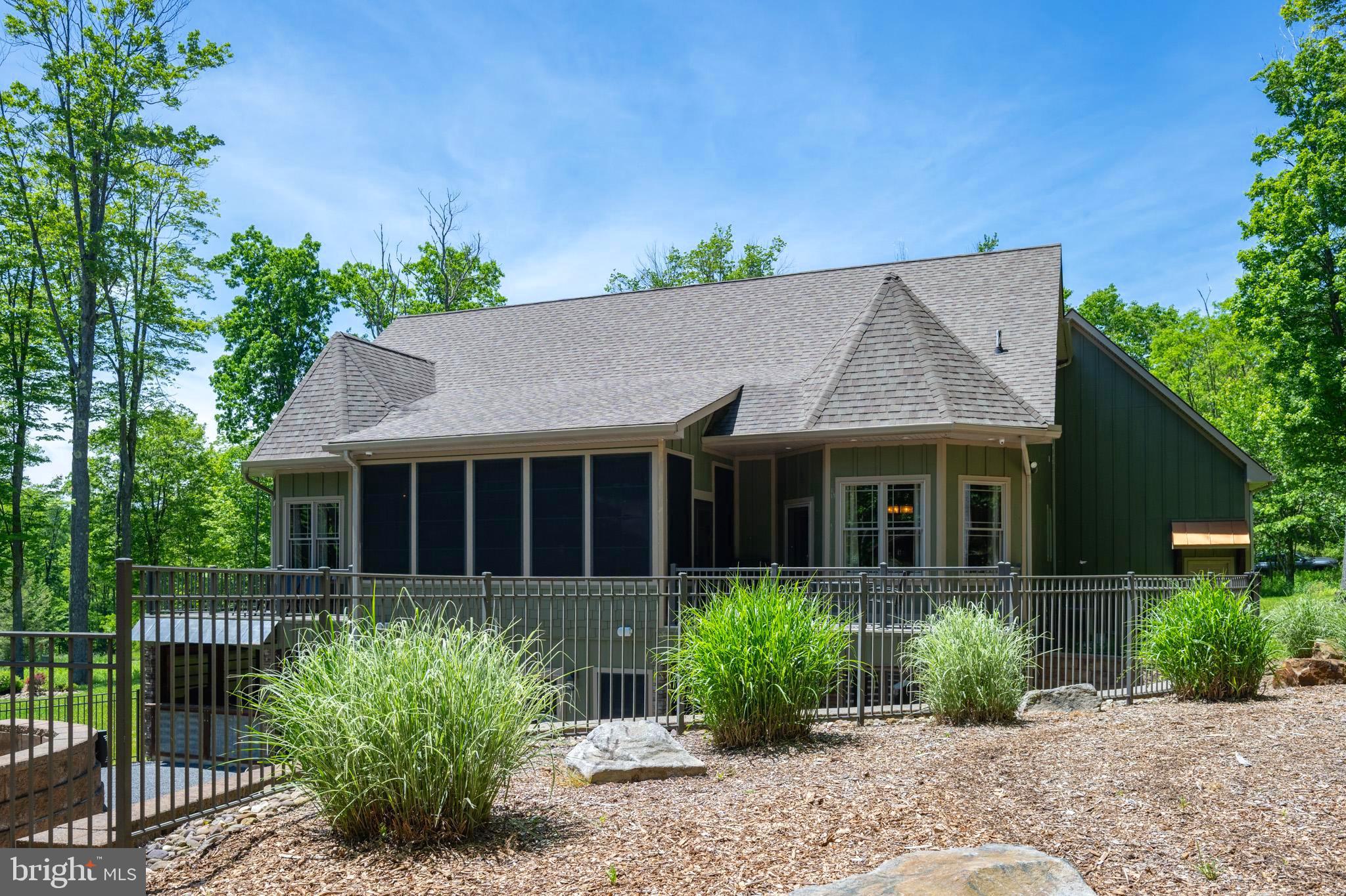 60 JOANS LANE