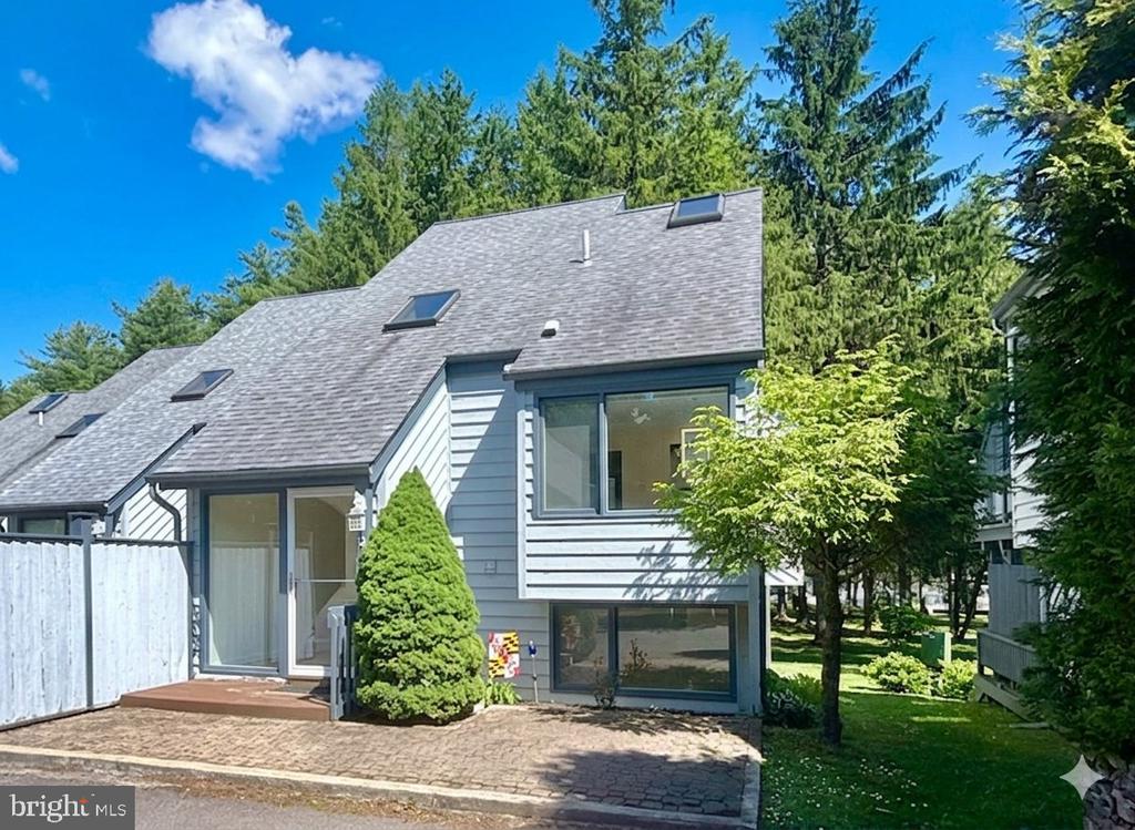 12 ARROWHEAD LANE Unit: 12