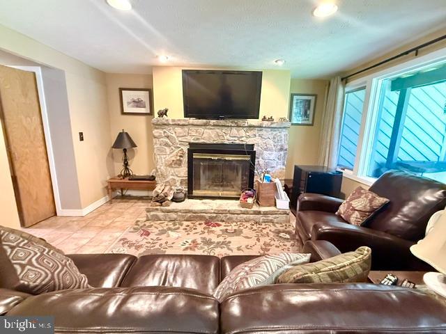 12 ARROWHEAD LANE Unit: 12