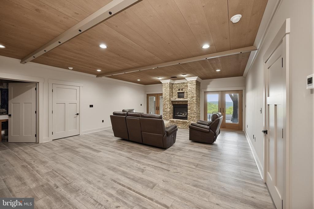 415 NAZELROD ROAD