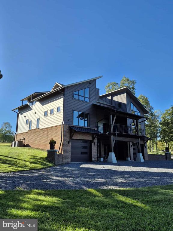 415 NAZELROD ROAD