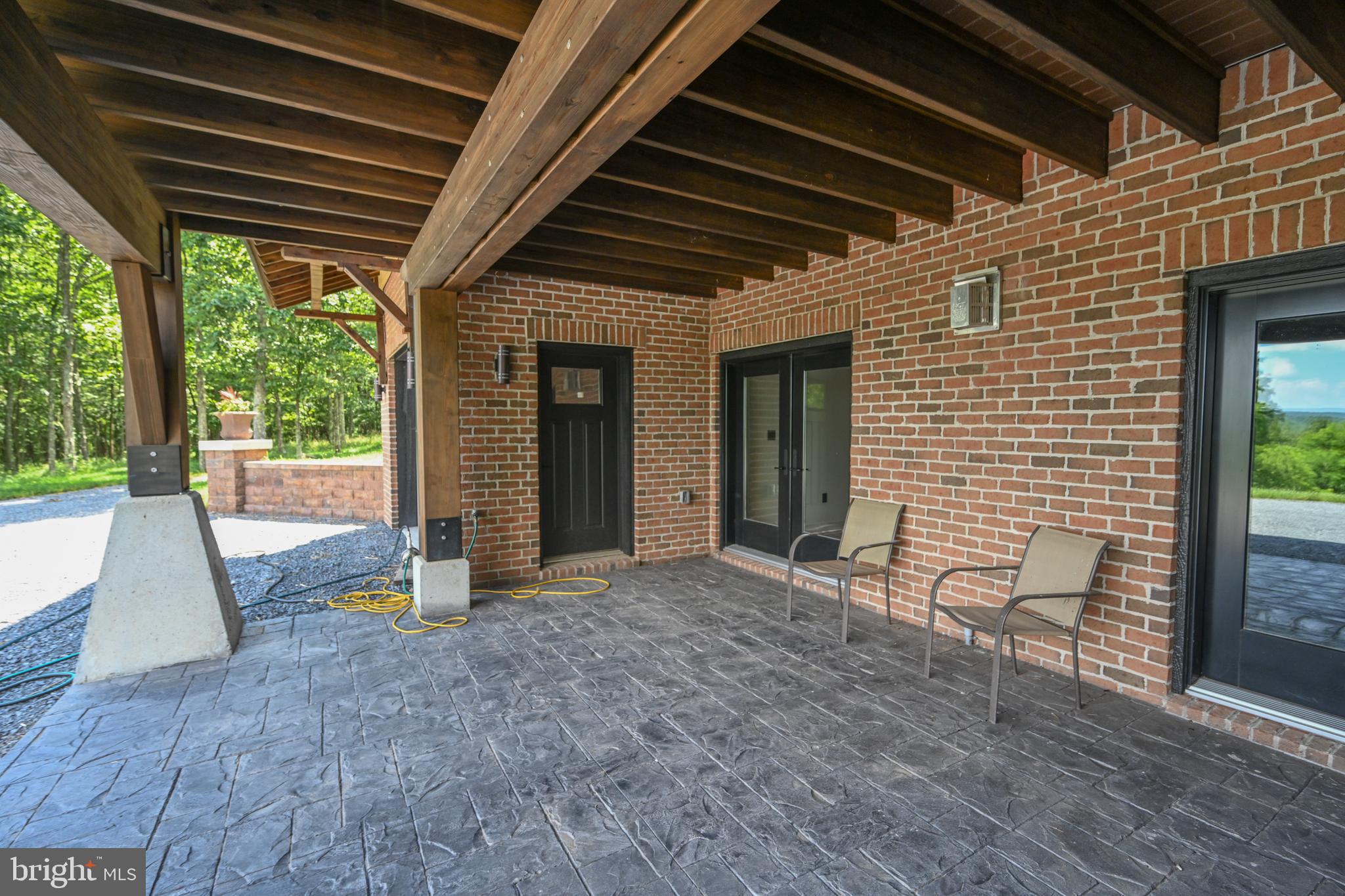 415 NAZELROD ROAD