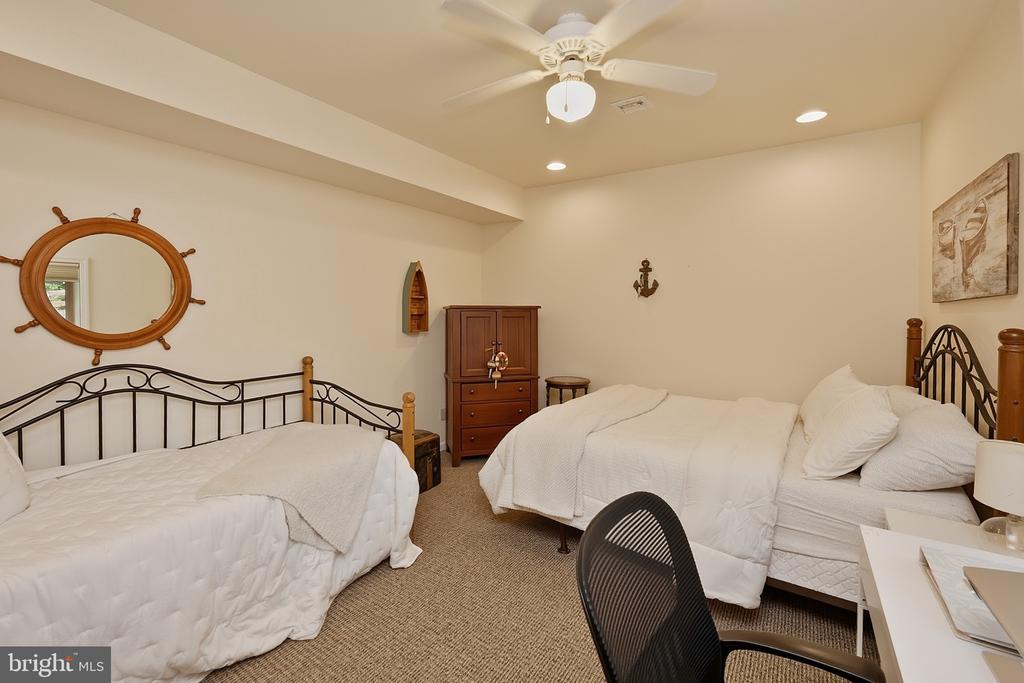 256 JEFFREY LANE Unit: 28