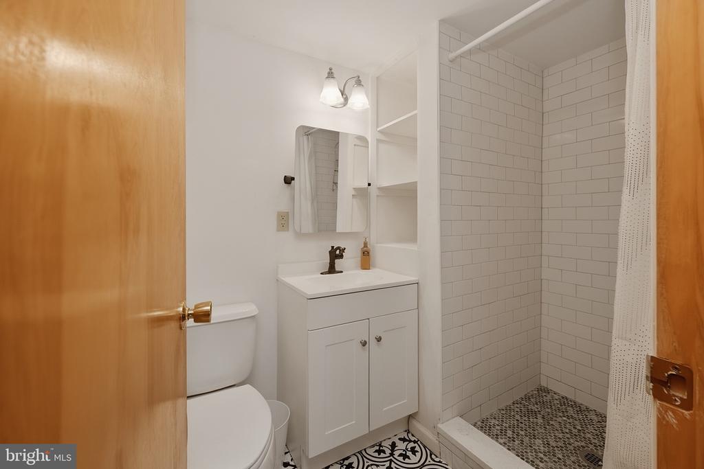 256 JEFFREY LANE Unit: 28