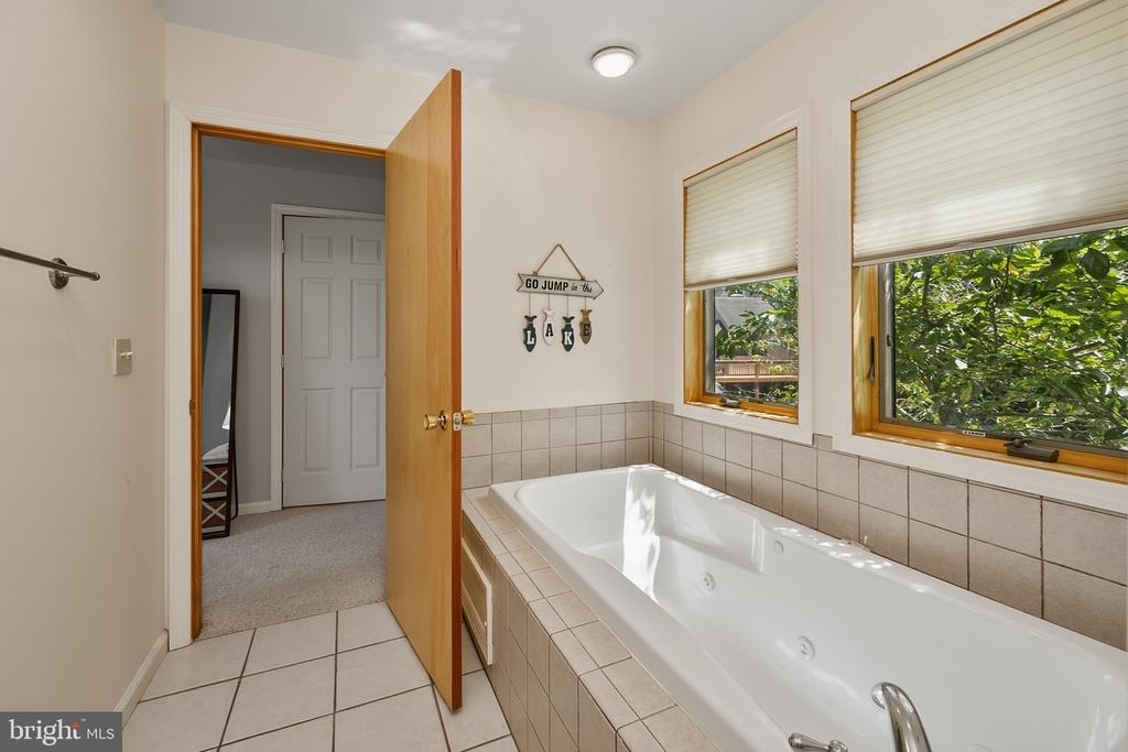 256 JEFFREY LANE Unit: 28