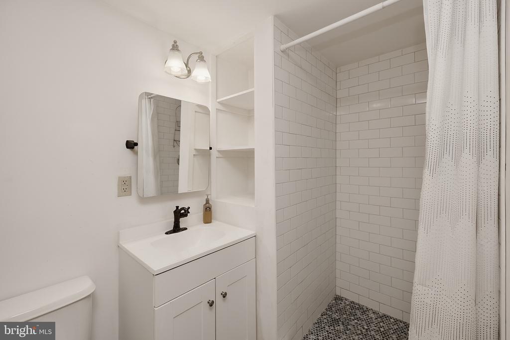 256 JEFFREY LANE Unit: 28