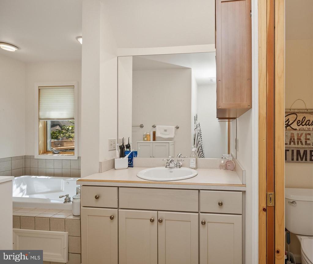 256 JEFFREY LANE Unit: 28