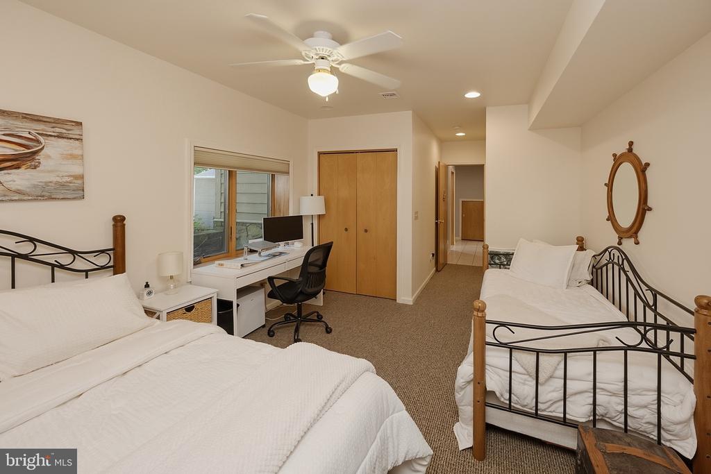 256 JEFFREY LANE Unit: 28
