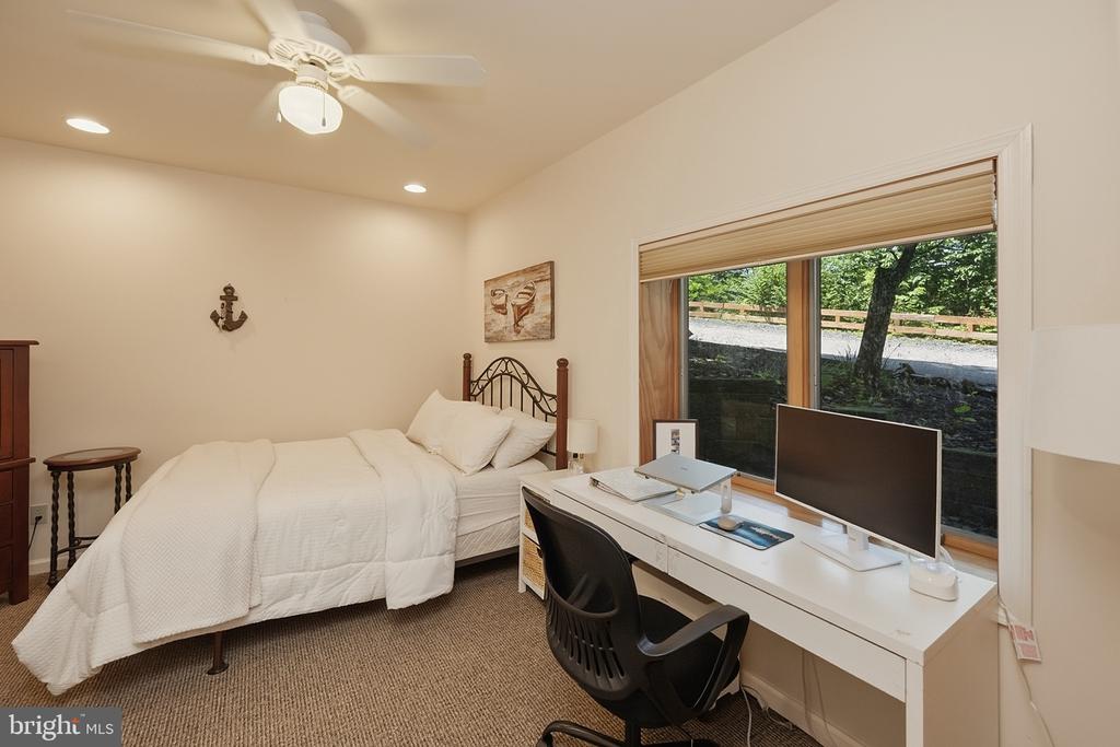 256 JEFFREY LANE Unit: 28