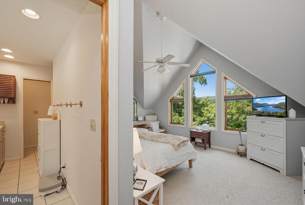 256 JEFFREY LANE Unit: 28