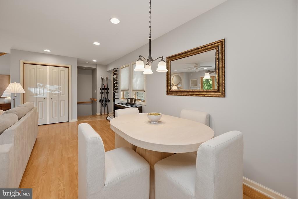 256 JEFFREY LANE Unit: 28