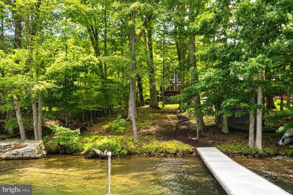 86 SHINGLE CAMP TERRACE