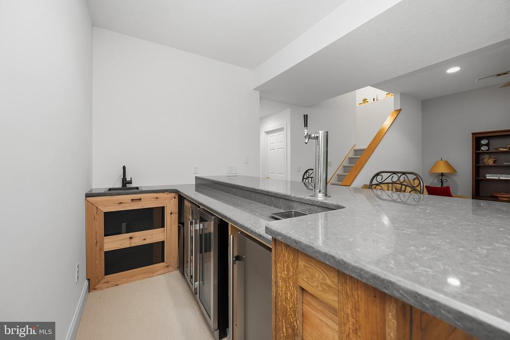 86 SHINGLE CAMP TERRACE