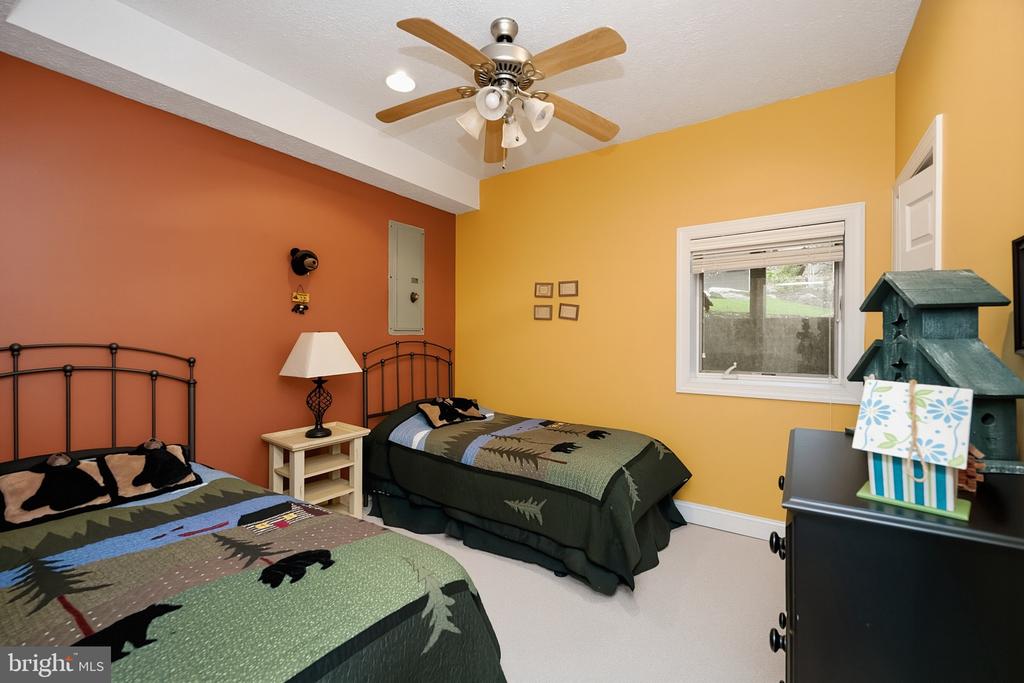 86 SHINGLE CAMP TERRACE