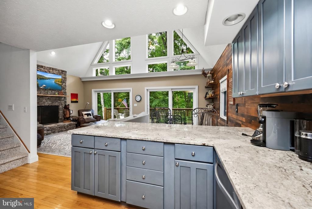 86 SHINGLE CAMP TERRACE