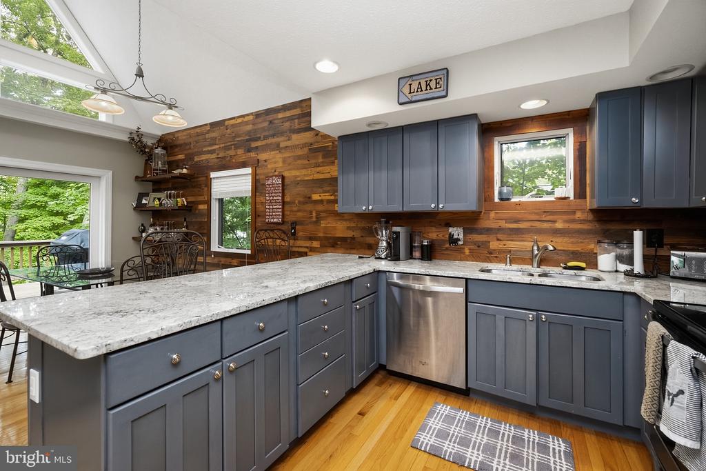 86 SHINGLE CAMP TERRACE