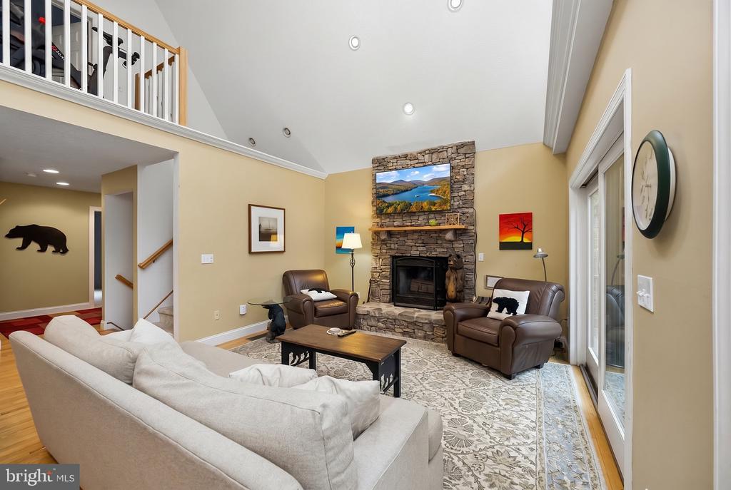 86 SHINGLE CAMP TERRACE