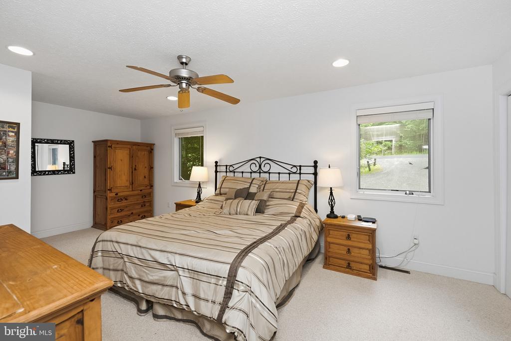 86 SHINGLE CAMP TERRACE