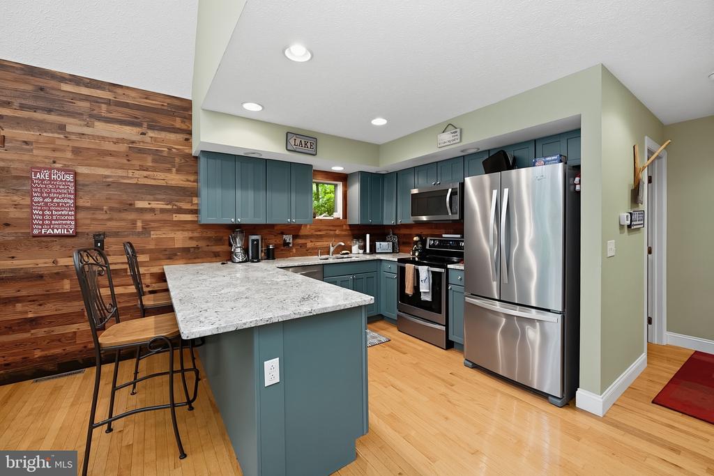 86 SHINGLE CAMP TERRACE